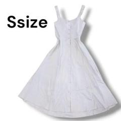 美品★ワンピース　韓国服　ベージュ　膝丈　フレアワンピース　Aラインワンピース