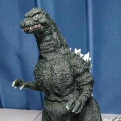 ゴジラフィギュア