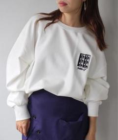 フロントデザインスウェット【SANSeLF】sanw23a021 フロントデザインスウェット【SANSeLF】sanw23a021