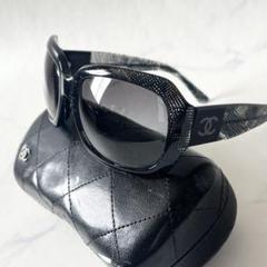【美品】CHANEL シャネル サングラス ココマーク ラメ 紺 5146-A 美品】CHANEL シャネル サングラス ココマーク ラメ 紺 5146-A