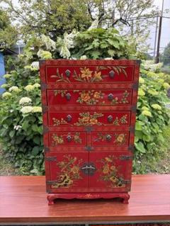 赤い花柄の木製タンス　シノワズリ家具　中国民藝　漆塗り　アンティーク　チェスト 赤い花柄の木製タンス 中国民藝 漆塗り アンティーク チェスト