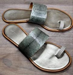 【hoss intropia】ベルベットリボンサンダル Christian Louboutin - Rockin' Buckle Silver, Blue & White