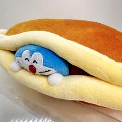 ドラえもん　どら焼き　もちもち　ひょっこりクッション ドラえもん どら焼き もちもち ひょっこりクッション - メルカリ