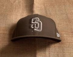NEW ERA キャップ　サンディエゴ・パドレス 7 3/8 カーキ×ホワイト