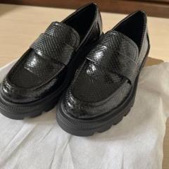 美品【ZARA】ザラ　コインローファー(24)エナメル　タッセル　ブラック　37 美品【ZARA】ザラ コインローファー(24)エナメル タッセル