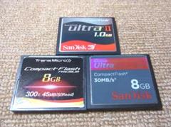 コンパクトフラッシュメモリー 3枚まとめて 8GB×2 ＋ 1GB USED品