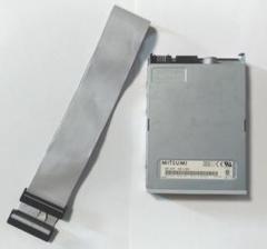 Windows95プログラムを10倍簡単に作る: C言語版(3.5インチフロッピー付) Windows95プログラムを10倍強力に作る ［C＋＋版］』（平林