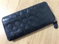 コーチ　長財布　エンボス調