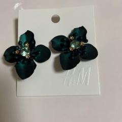 安室奈美恵☆H＆M☆コラボ☆フラワーガウン☆ピアス 安室奈美恵☆H＆M☆コラボ☆フラワーガウン☆ピアス - メルカリ
