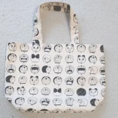 Asoko ドラえもんトートバッグの中古 未使用品を探そう メルカリ