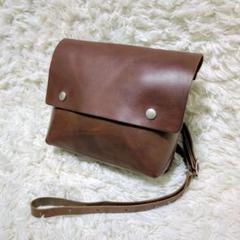 MHL. タフレザー　ショルダーバッグ　ベジタブルタンニンレザー