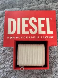 DIESELディーゼル　二つ折り財布　ロゴチャーム　箱付き2個セット　紙袋1枚付 DIESELディーゼル 二つ折り財布 ロゴチャーム付き 箱付き 紙袋