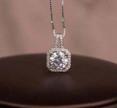 プラチナ　ダイヤD1.007ct 中石D0.417ct　脇石D0.59ct プラチナダイヤD1.007ct 中石D0.417ct脇石D0.59ct