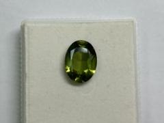 グリーンガーネット　ルース　10.49ct
