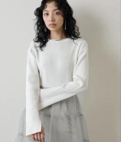 2025今季美品☆ウィムガゼット ペプラムプルオーバー 白ニット
