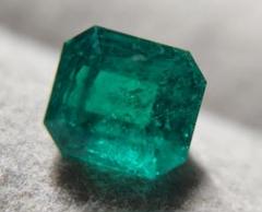 上質!濃!天然エメラルド 0.912ct