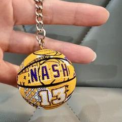 13.NASH バスケットボールキーホルダー 卒団引退名入れストラップ可能のサムネイル