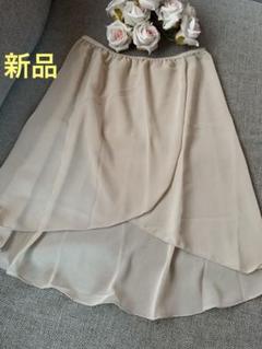 新品未使用✨ミルババレエスカート✨7920円✨お色は画像⑤⑥が実際に近いお色です