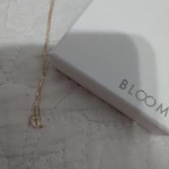 BLOOM ４月誕生石ｋ18 イエローゴールドホワイトクオーツネックレス