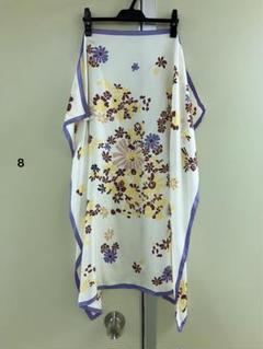 ニナリッチ　シルクスカーフ　新品未使用　85㎝×85㎝　“NINA RICCI” Nina Ricci 、ニナ リッチ シルク スカーフ フローラルモチーフ