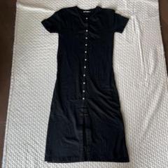 新品　ZARA アジア柄　黒×白　サイドスリットワンピ　XS 新品 ZARA アジア柄 黒×白 サイドスリットワンピ XS ワンピース