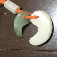 勾玉2つのサムネイル