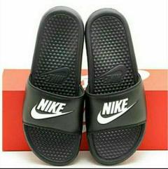 新品 ナイキ ベナッシ 27センチ 送料無料 NIKE 090 ブラック 黒