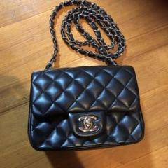 CHANEL大人気黒ミニマトラッセ