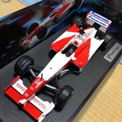 1/18 パナソニック トヨタレーシングF1ミニカー