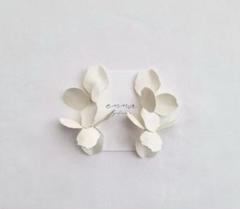 emma accessory white flower - メルカリ