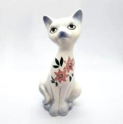 北欧風の花柄がステキ！猫の置物