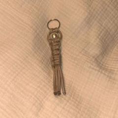 キーチェーン　ベージュ　パール　ハンドメイド