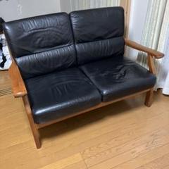最終大幅値下げ　黒本革レザーソファ 木製フレーム2人掛け 最終大幅値下げ 黒本革レザーソファ 木製フレーム2人掛け - メルカリ