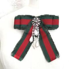 GUCCI ウェブリボン ブローチ コサージュ（ブルー＆レッド) GUCCI グッチ ブローチ ウエブ リボン ビジュー パール レッドX