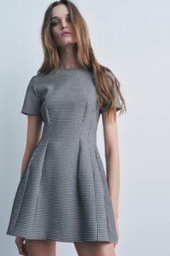 ZARA 千鳥柄 半袖ミニワンピース 2025年最新】zara ワンピース 千鳥の人気アイテム - メルカリ