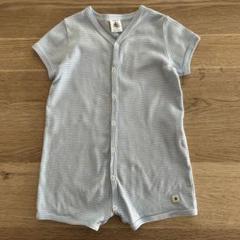 (74cm) PETIT BATEAU 半袖 ロンパース 青 ミラレ 細ボーダー