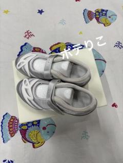 goodbai シルバー色のスニーカ