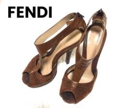 FENDI ロゴバックルスウェードパンプス茶太ヒール