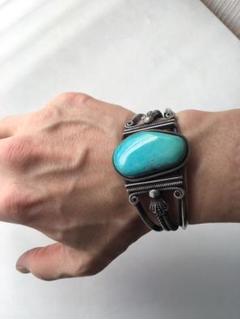 希少 \"Gary Reaves\" TURQUOISE BRACELET Lot - A Gary Reeves Navajo sterling silver and turquoise