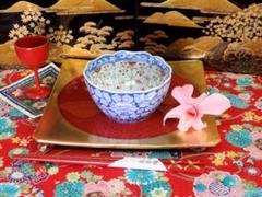 古伊万里　染錦　瓔珞紋に牡丹の図　向付　E749AS-CRy 古伊万里 染錦 瓔珞紋に牡丹の図 向付 E749AS-CRy - メルカリ