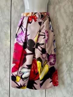 美品 PRADA 花柄タイトスカート 膝丈 ピンク系 - メルカリ