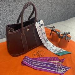 まとめ　HERMES エルメス ツイリー 2本 エルメス】バーキンにツイリーは2本必要？片側だけ巻くのが