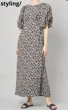 美品　スタイリング　styling/　フラワープリントワンピース　S　ブラック