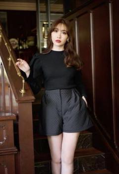パンツ Her Lip to Quilted Flare Bell Shorts 2025年最新】Quilted flare bell shortsの人気アイテム - メルカリ