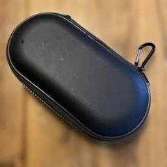 PSPハードケース　黒　　（カラビナ付き）
