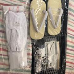 七五三用の羽織袴のフルセットです。 足袋 へこ帯 扇子など全て付いています。