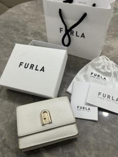 FURLA ホワイトレザー 三つ折り財布 フルラ FURLA ホワイトレザー 三つ折り財布