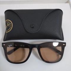 美品　Ray-Ban ブラックフレーム サングラス