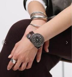 大人気！まとめ一覧 2025年最新】Puntovita メルカリ - ブレスの人気アイテム アクセサリー