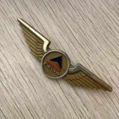 デルタ航空　機長用　ピンバッジ　ゴールドメタル　本物 デルタ航空機長用ピンバッジゴールドメタル本物